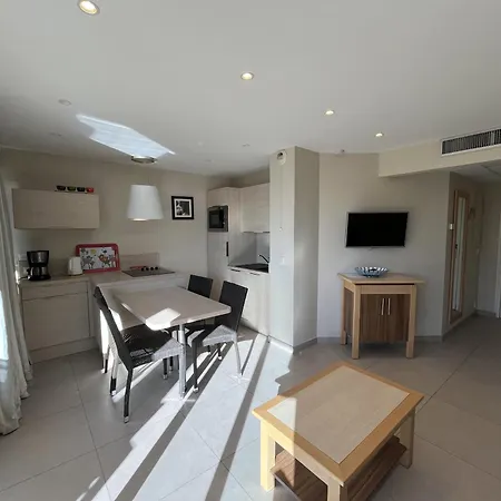 Cap Hermes, T2-3, 40m2, 4-5p, ,grande Terrasse Vu Apartment *