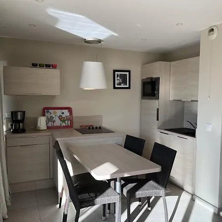 Cap Hermes, T2-3, 40m2, 4-5p, ,grande Terrasse Vu Apartment